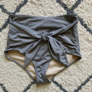 Kortni Jeane small dark heather gray tie fronts